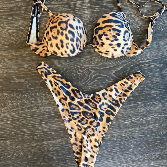 Matte collection Leopard bikini set XXL - Picture 6 of 7